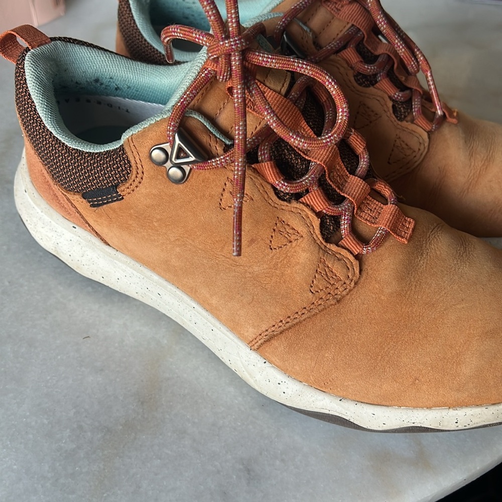 TEVA waterproof hiking boots size 7